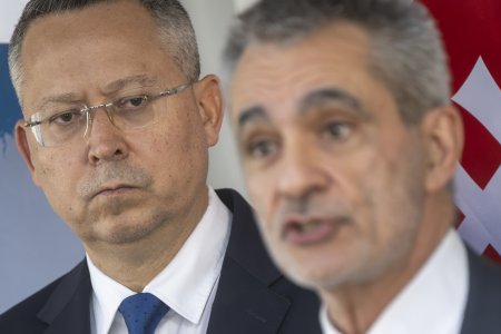Pokracujte v konsolidacii zruste transakcnu dan skracte rodicovsku dovolenku odporuca OECD