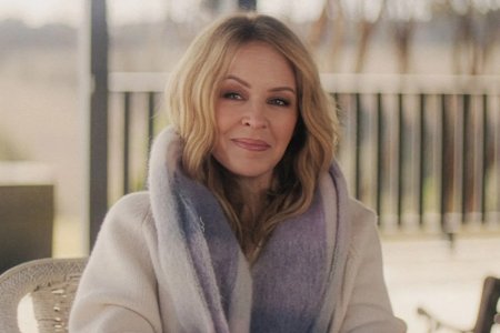 Pop ako povzbudenie a spasa Nezaujaty divak sleduje dokument o Kylie Minogue