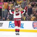 Rano s NHL Sadnite si a sledujte Jordan Staal je hrdinom finale po umrti dcery pomaha chorym detom