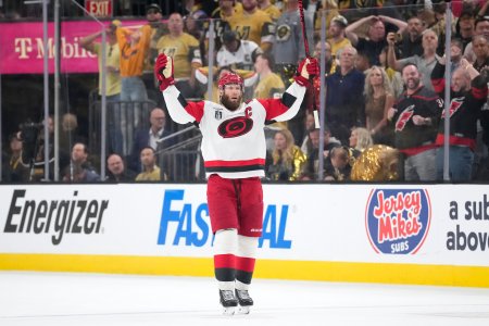 Rano s NHL Sadnite si a sledujte Jordan Staal je hrdinom finale po umrti dcery pomaha chorym detom