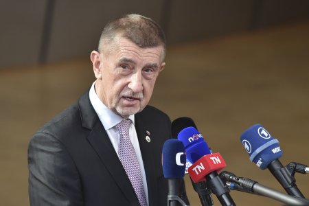 Slovensko ako varovanie Madarsko ako strasak Babisova vlada sa chysta zmenit financovanie verejnopravnych medii