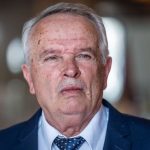 Vyskoc te oknom poradil na vypocut Radacovsk ktoreho vlada posiela za velvyslanca na Cypre