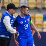 vela novacikov hroziaci skandal aj necakane selfie aka bola weissova premiera v reprezentacii