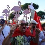 Albanska revolucia plameniakov sa z protestu proti projektu Trumpovho zatia zmenila na najvacsie demonstaracie proti vlade
