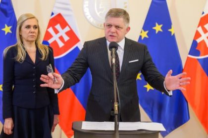 Fico chce odstavit Sakovu od jadrovej elektrarne Demokrati tvrdia ze za tymto krokom stoji predrazheny obchod