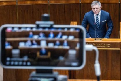 Fico sa zaobera havarijami no tou najvaznejsou je korupcia jeho vlady