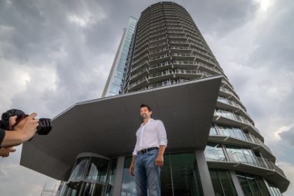 Kalinak si na prehliadku Kukurice vytvoril vlastne cenovky video