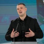 Odvolany minister obrany sa prilis priblizil k Zelenskho majestatu a zaplatil za to