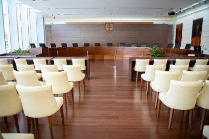 Polarizacia sa nedotkla ani sudnej moci je to nebezpecnejsie nez to vyzera