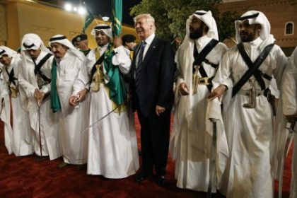 Saudska Arabia podpsala s USA jadrov dohodu ktor jej me umoni obohacovanie urnu