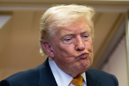 Trumpov svet 536 den Prezident USA sa sprava ako sef hoteloveho imperia Namiesto vojny s Iranom ho zaujima cena betonu
