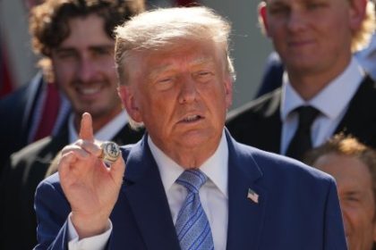 Trumpov svet 550 den Bude to vacsie ako pocas Epickej pomsty Frustrovany Trump sa vyhraza masivnym utokom proti Iranu