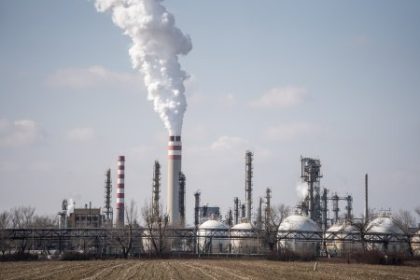 Uz aj Slovnaft chce byt ekologicky Chysta sa rozbehnut prvu vlastnu vyrobu biopaliv