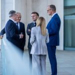 Ziadne financovanie Ukrajiny ako hovori Fico O co ide na samite NATO kam prichadza nahnevany Trump