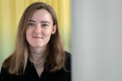 Zostat na Slovensku je pre kvir cloveka ovela narocnejsie nez by malo byt hovori nova riaditelka Pridu
