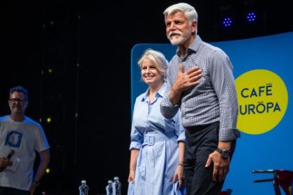 po havlovi prisiel na pohodu pavel zapad sa obava ze nas straca varoval cesky prezident