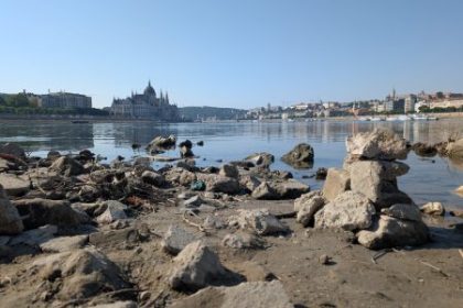 Chcete vidiet klimaticku krizu navstivte Madarsko pri brehu vyschnuteho Dunaja reportaz