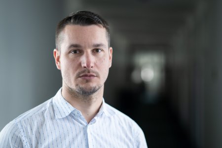 Dialnicne plany su predimenzovane Kto chce vsade styri pruhy nebude mat nic hovori byvaly expert UHP