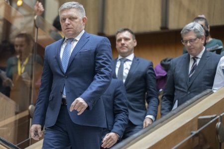 Eurpska komisia varuje Ficovu vladu ze pokazila zonaciu narodnych parkov Napravu ziada aj SNS