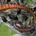 Horsky tabor Kam sa ukryt pred horucavami Patnast tiesnavi v Rakusku ponuka chladok aj v najteplejsich dnoch