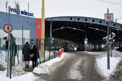 Jednoduchy plot budka a par litrov farby Na pesi priechod do Uzhorodu sa cakalo takmer 20 rokov