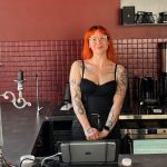 Oslo je ako Bratislava pred desiatimi rokmi Norov ucim ze kava je zabava hovori slovenska majitelka metalovej kaviarne