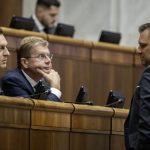 SNS zvysuje tlak na Tarabov koniec nahradit ho ma Kuffa Doteraz Dankovi vyhrazanie skor nevychadzalo