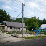 Starosta ktoreho firma postavila mur okolo Kukurice z eurofondov vybudoval detske ihrisko v dedine bez deti
