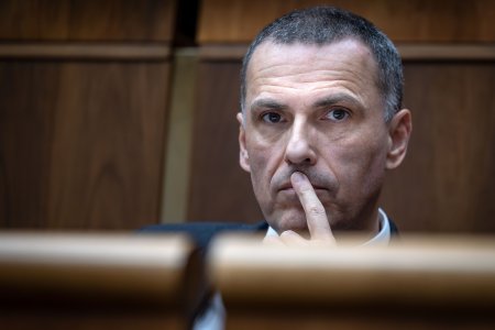 tyzden v prave rada prochazku bombic pri kave zilinka pred zavorami pellegrini vytiahne novy kolt