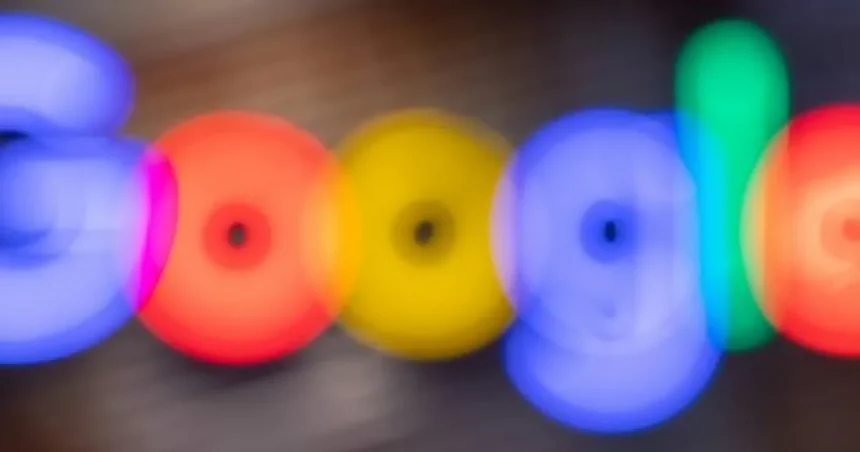 AI novinky: Google vstupuje medzi hackerov, Anthropic chce profitovať z obáv