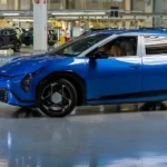 Ekonomický newsfilter: Historický zlom. Elektromobily v EÚ prvý raz zdolali benzín a naftu