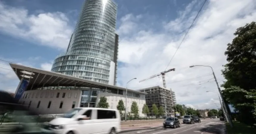 Ekonomika si drží odolnosť, najväčším rizikom sú vysoké ceny energií
