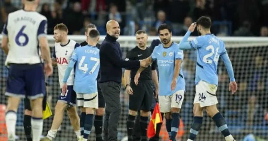 Ferdinand žartuje o medaile, Briti diskutujú o treste pre City