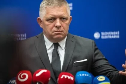 Fico straší vojnou, spojencom odkazuje, že s ním nemajú rátať