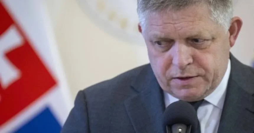 Fico zrušil cestu na Ukrajinu po spochybnení článku 5 NATO, dôvodom je náhla choroba
