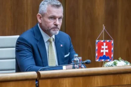 Kritika prezidenta: Rieši kravatu, vonku zúri hurikán