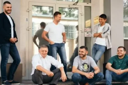 Mladí smeráci v Infovojne odhalili to najhoršie o svojej strane
