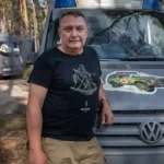 Na ceste s generálom Zmekom na Donbas: Rakety Ukrajinu nezlomia, som optimista