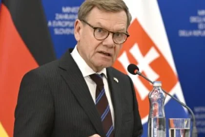 Nemecký minister v Bratislave: Najväčšia hrozba je Moskva