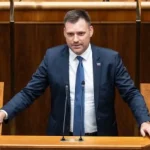 Pellegrini zbavil Tarabu funkcie, Smer naznačuje možnosť predčasných volieb