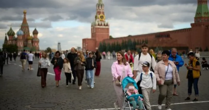Putin zvyšuje vojnový rozpočet, zaplatia ho Rusi