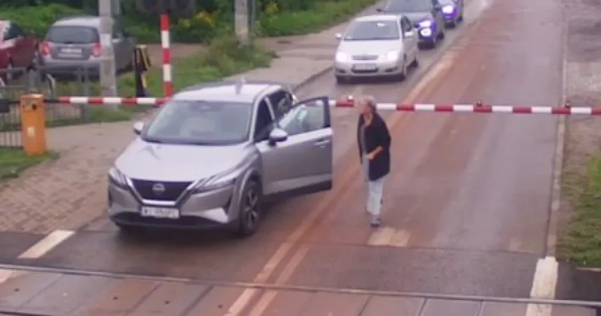 Radšej prelom závoru a ži. V Poľsku rastú smrteľné zrážky vlakov s autami