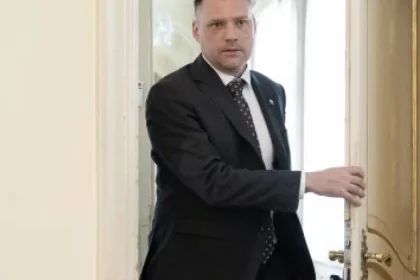 Taraba schválil novú spaľovňu Slovnaftu, opozícia to označuje za škandál