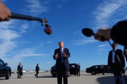 Trumpov svet (616. deň): Vymenil CNN za dezinformačný kanál, novinárke kázal mlčať