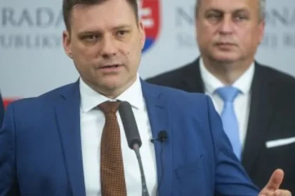 Z ministra autonómnym poslancom: Taraba ukazuje silu aj možných spojencov