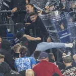2000 fanúšikov Slovana v Ríme: báli sa útokov, potom sa bili s policajtmi