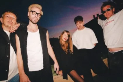 Bad Karma Boy prinášajú soundtrack k jeseni s mixom popu a alternatívy
