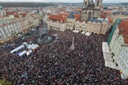 Česi protestujú za nezávislé médiá. Babiš neustúpi, chystá sa štrajk