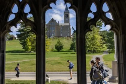 Cornell je teraz známy už len vďaka tomuto. Ako sexuálny škandál ničí slávnu univerzitu
