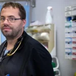 Do ambulancie priniesli nôž aj strelnú zbraň, hovorí lekár Hodosy